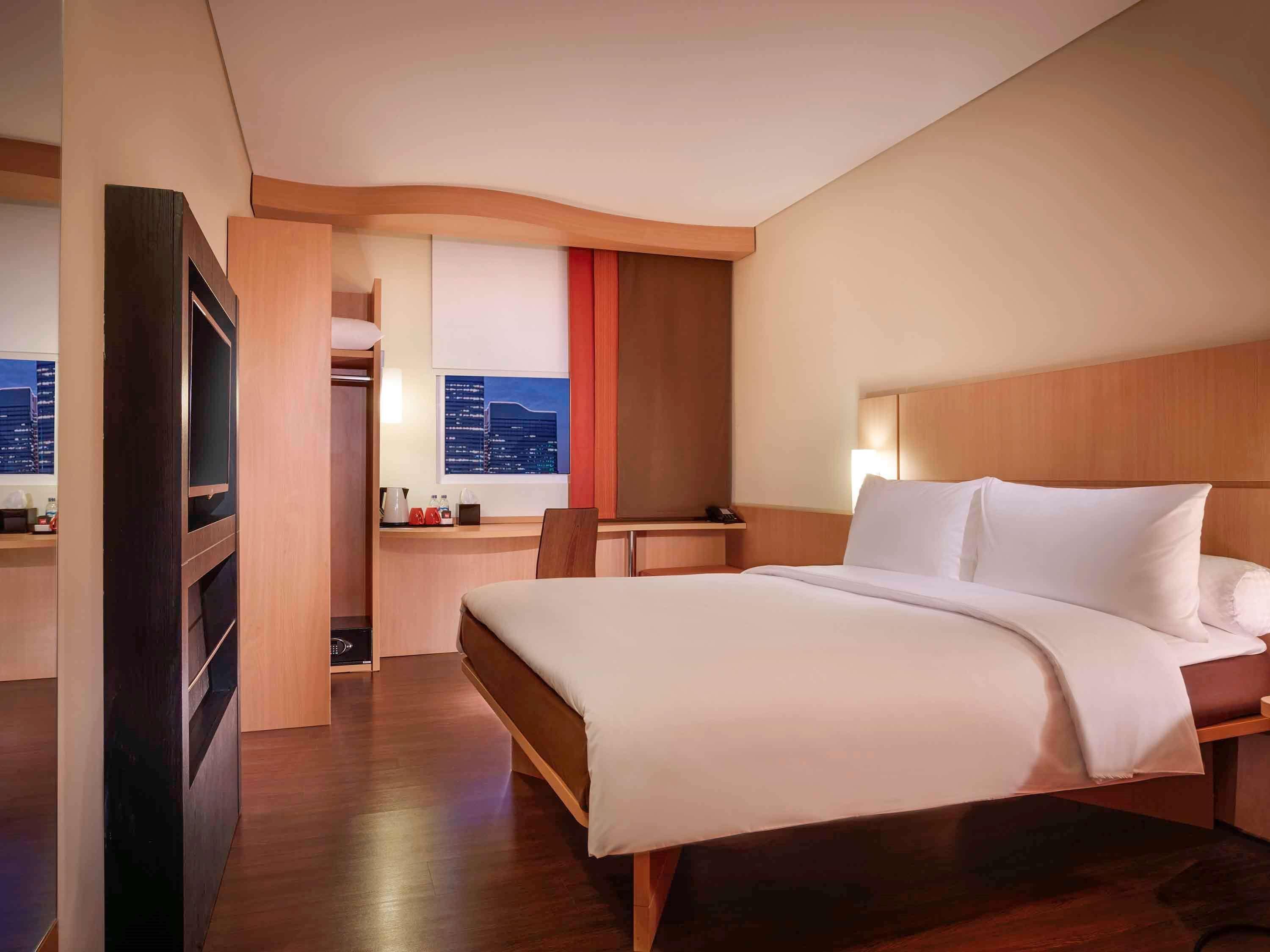 Ibis Surabaya City Center Exterior foto