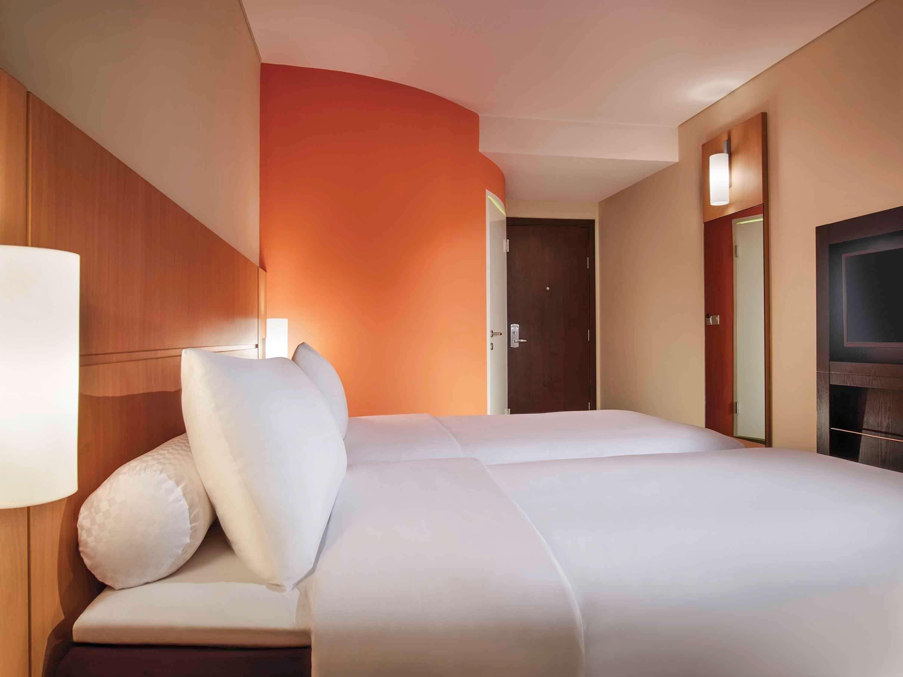 Ibis Surabaya City Center Exterior foto