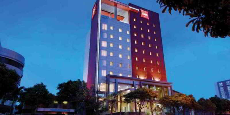 Ibis Surabaya City Center Exterior foto