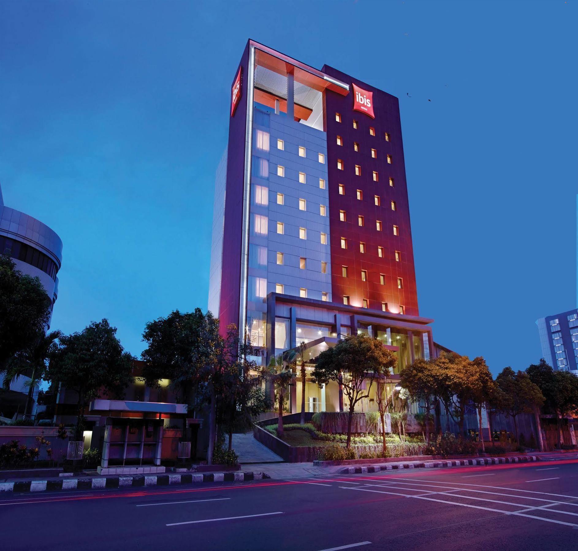 Ibis Surabaya City Center Exterior foto